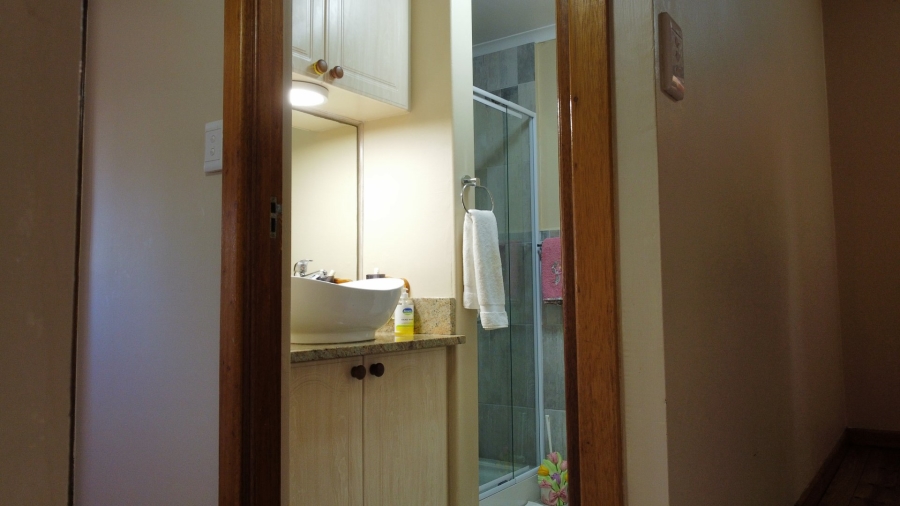 5 Bedroom Property for Sale in Hersham Western Cape